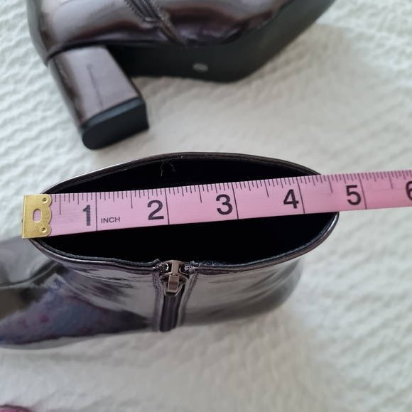 TINSTREE Women Mid Heel Booties Ankle Metalic Gray Sz 8 - Picture 15 of 16